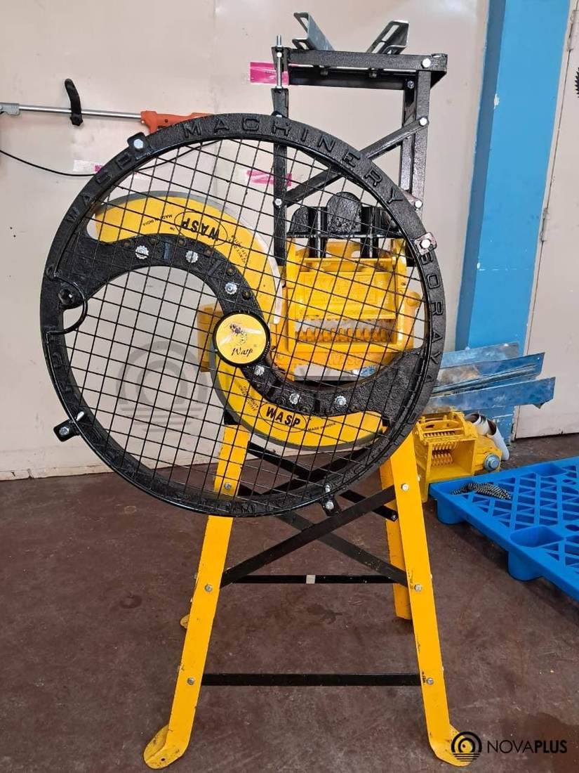 MANUAL 2 BLADE CHAFF CUTTER